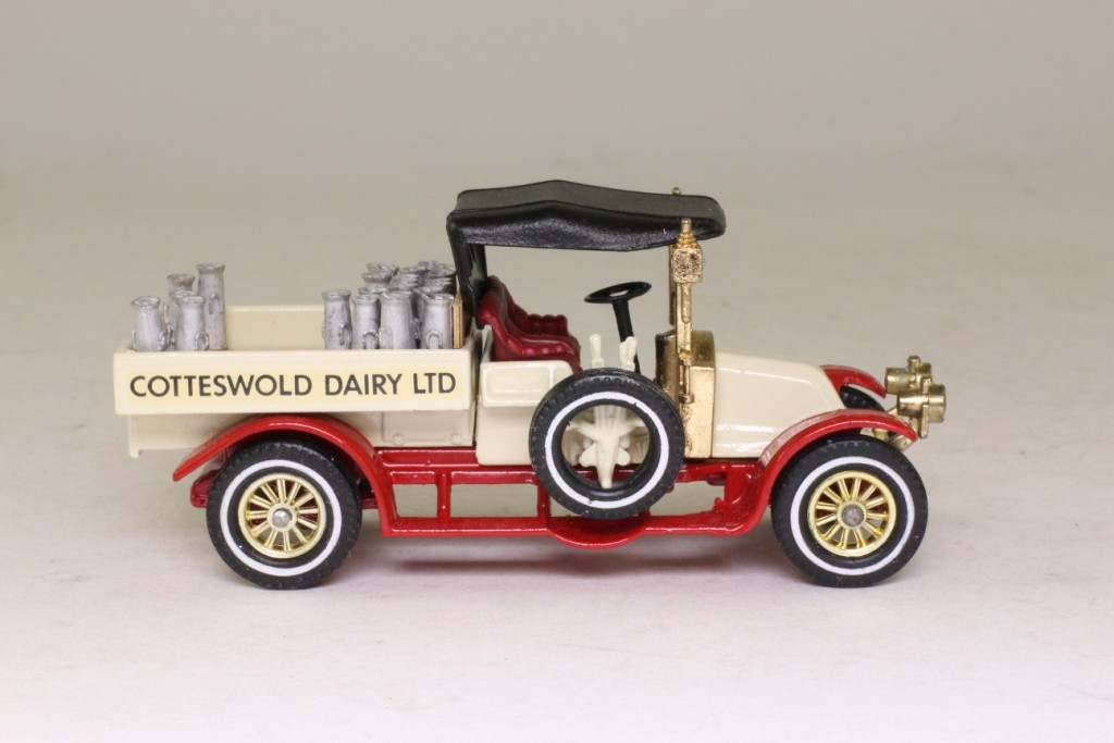 AC81; Cotteswold Dairy Ltd, Tewkesbury; 1910 Renault Type AG Van